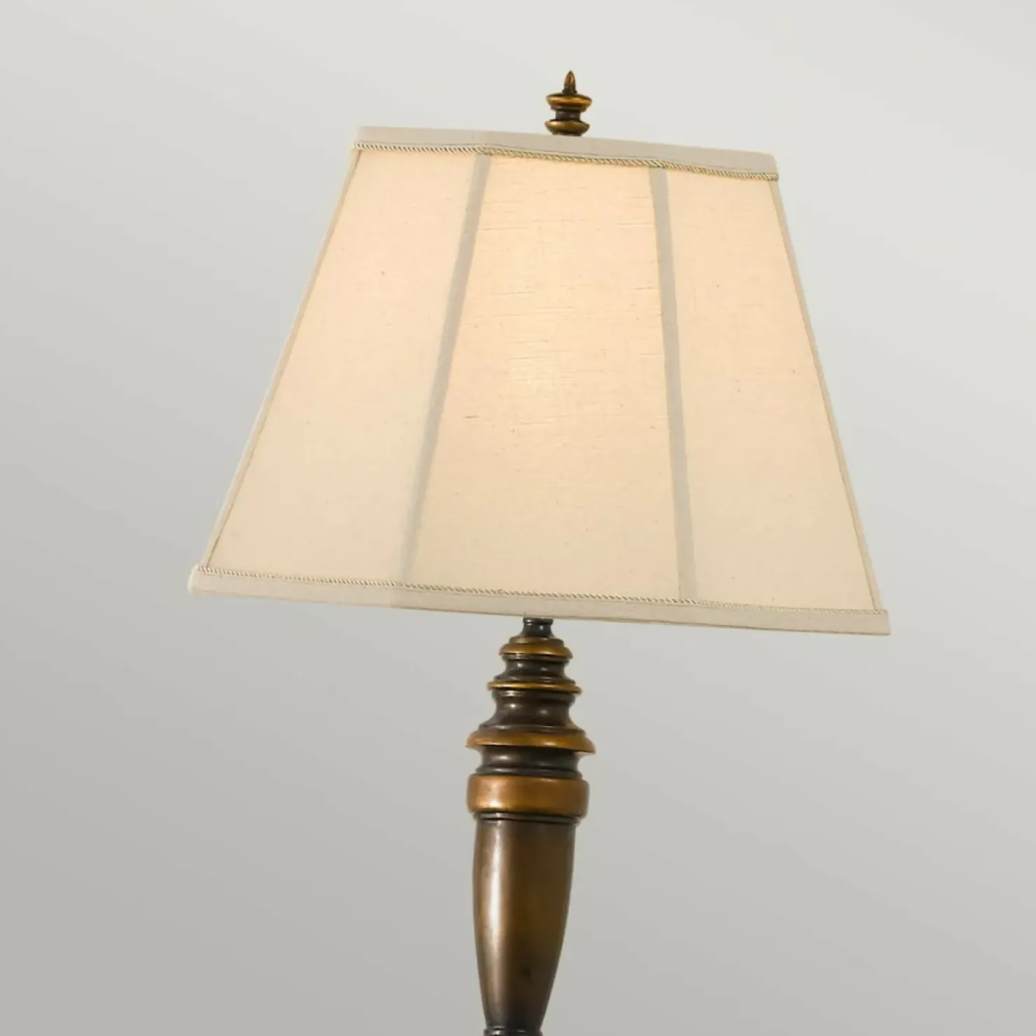 Brązowa lampa podłogowa FE-LINCOLNDALE-FL z serii LINCOLNDALE*Sklep Kaja Clearance