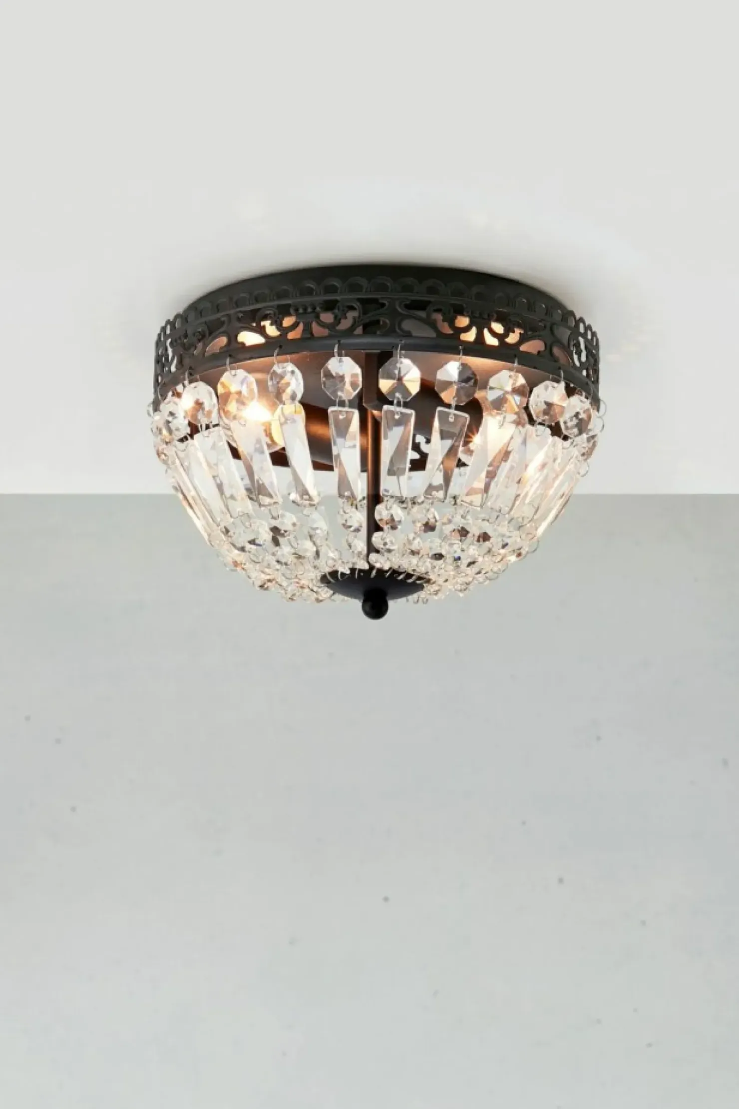 Czarna lampa sufitowa z kloszem z kryształków 108598 z serii ETIENNE*Sklep Kaja Best