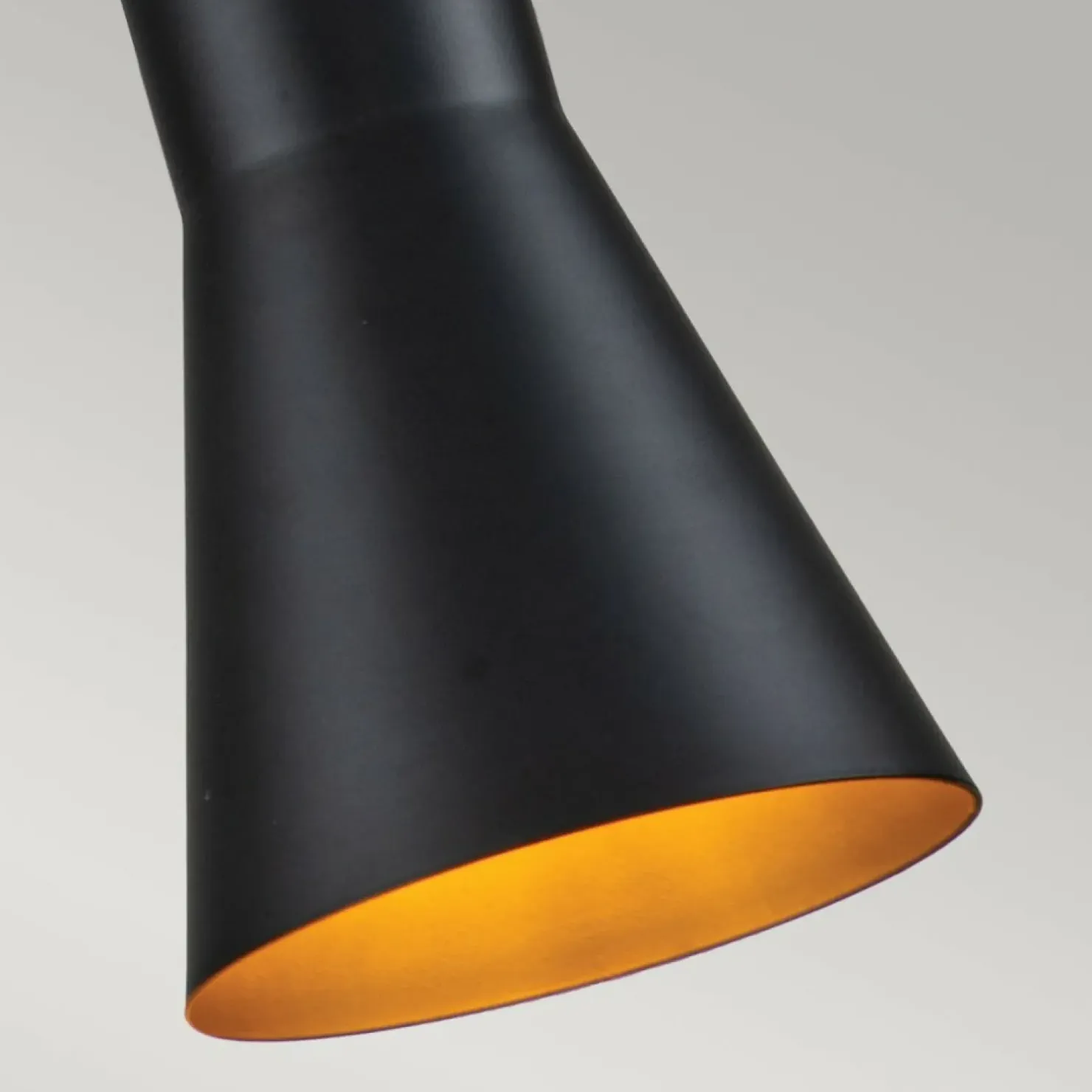 Store Sklep Kaja Czarno-złota lampa wisząca z ozdobą ETOILE-P-S-MB z serii ETOILE