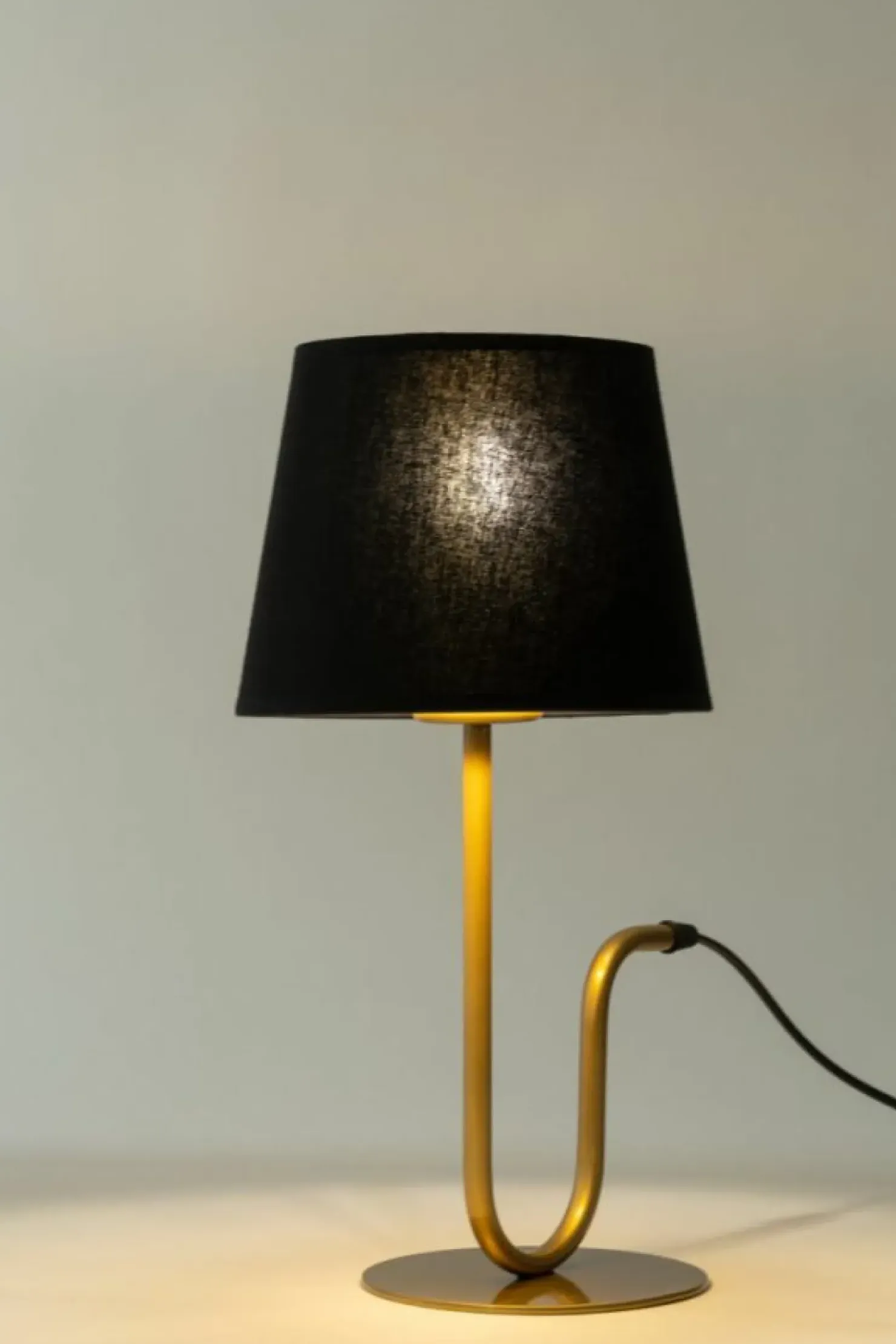 Elegancka lampka nocna z czarnym abażurem SIG 50358 VOLUTTO | Kaja*Sklep Kaja New