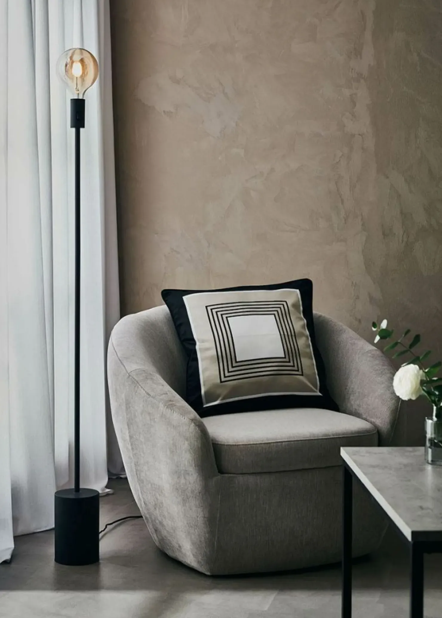 Minimalistyczna czarna lampa podłogowa 108110 | Kaja Oświetlenie*Sklep Kaja Best