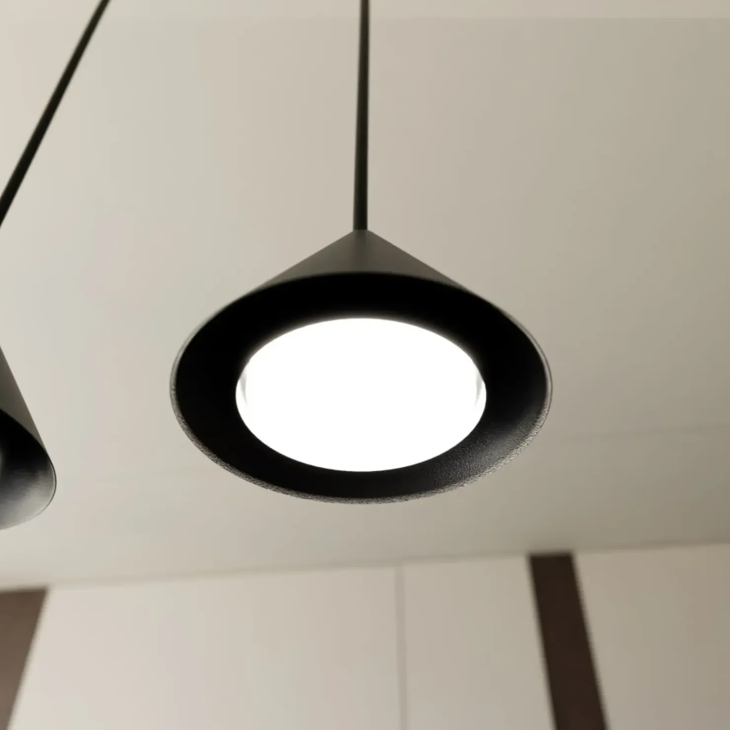Store Sklep Kaja Minimalistyczna lampa wisząca do salonu 1330/4 ELIT | Kaja Oświetlenie
