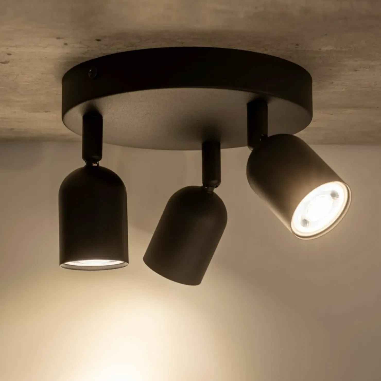Minimalistyczna, okrągła, czarna lampa z reflektorami TK 4760 TOP*Sklep Kaja Shop