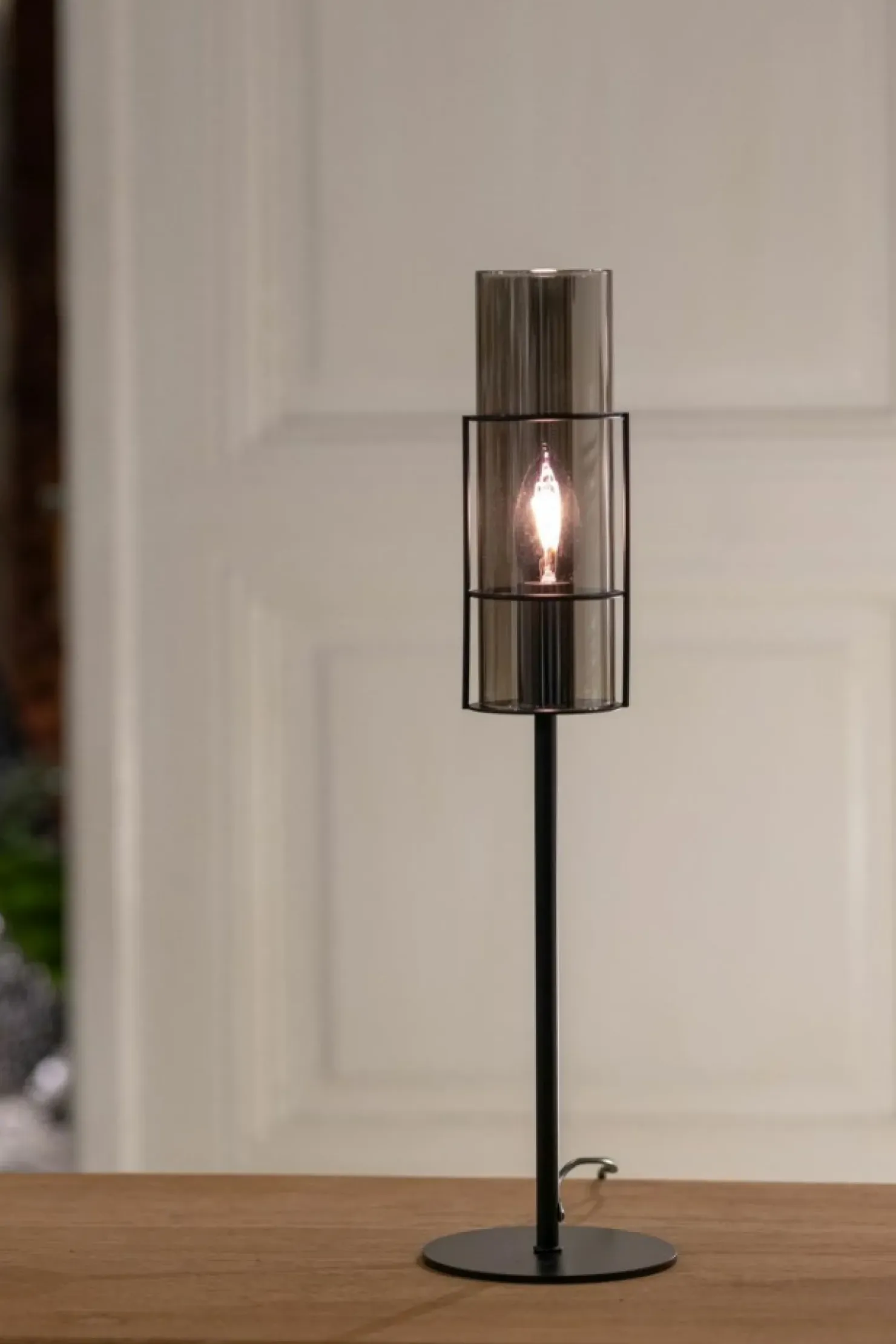 Nowoczesna lampka stołowa z dymionym kloszem 108559 z serii TORCIA*Sklep Kaja Flash Sale