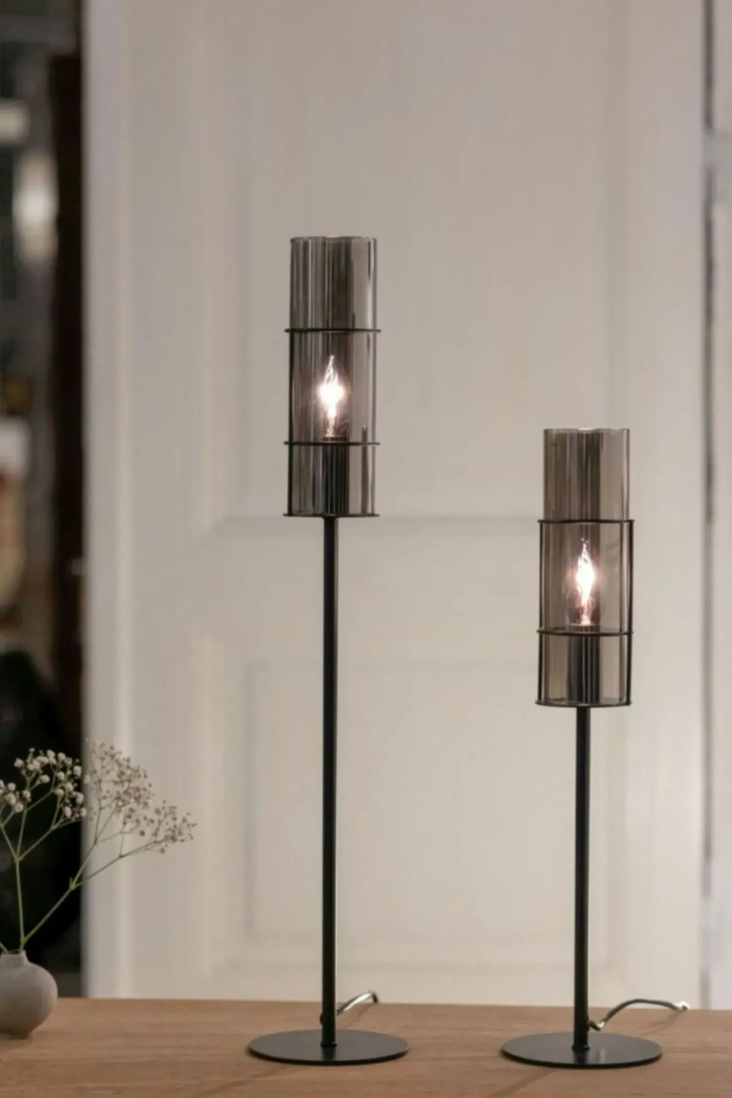 Nowoczesna lampka stołowa z dymionym kloszem 108559 z serii TORCIA*Sklep Kaja Flash Sale