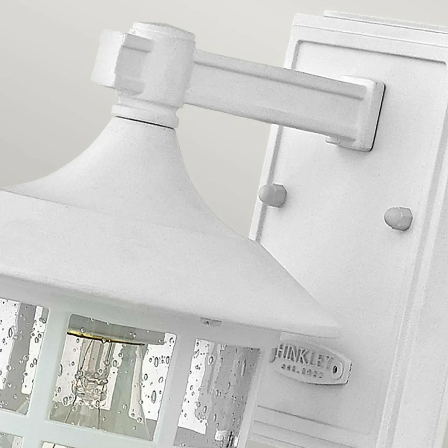 Ponadczasowa lampa elewacyjna HK-FREEPORT2-S-TWH z serii FREEPORT*Sklep Kaja Cheap