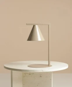 Stylowa, beżowa lampka biurkowa w stylu modern 1108B17 z serii FORM*Sklep Kaja Fashion