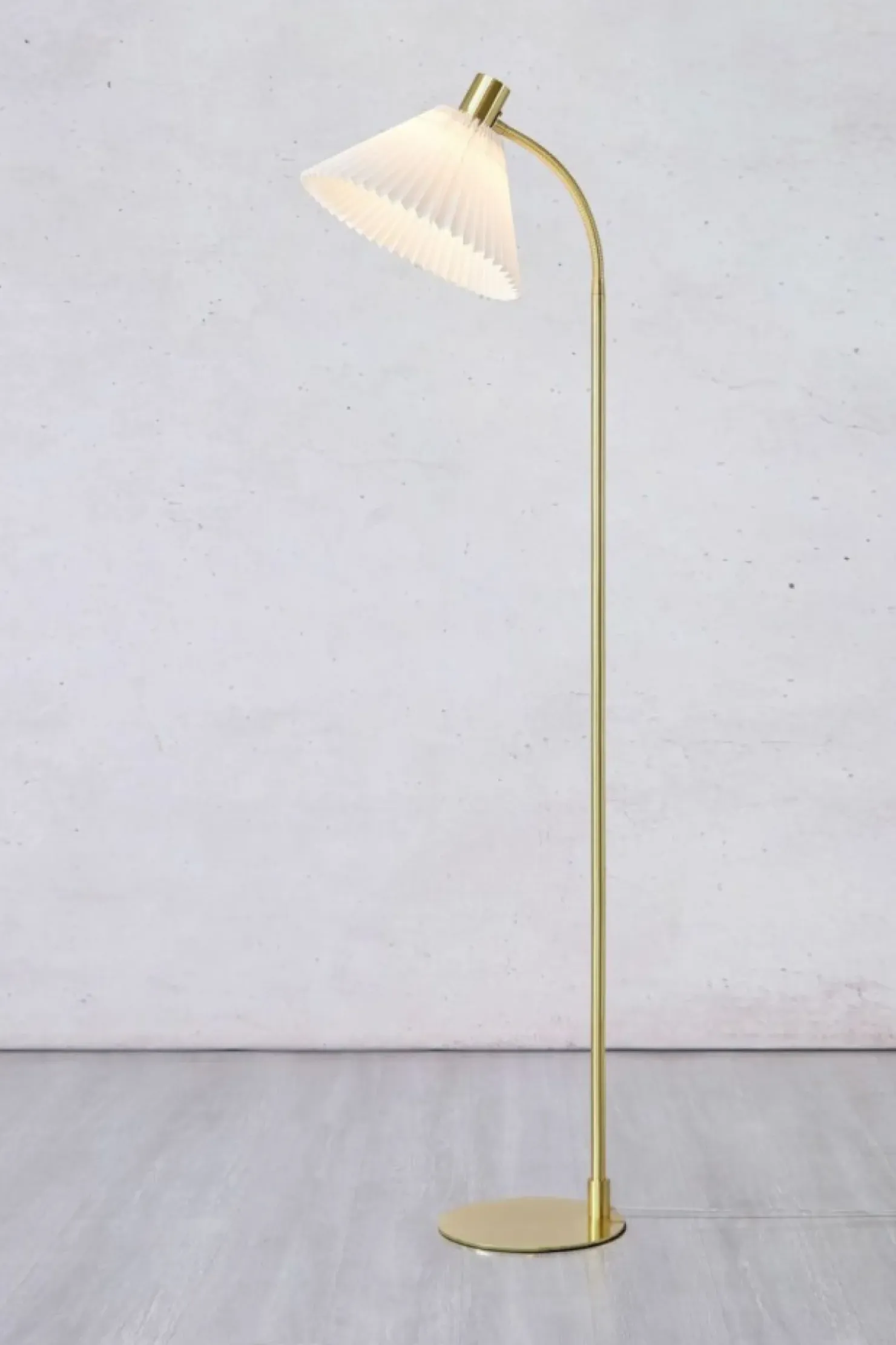 Stylowa lampa stojąca w kolorze antycznego złota 108569 z serii MIRA*Sklep Kaja Best