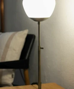Stylowa lampka stołowa z białym kloszem, do salonu 108546 z serii RISE*Sklep Kaja Cheap