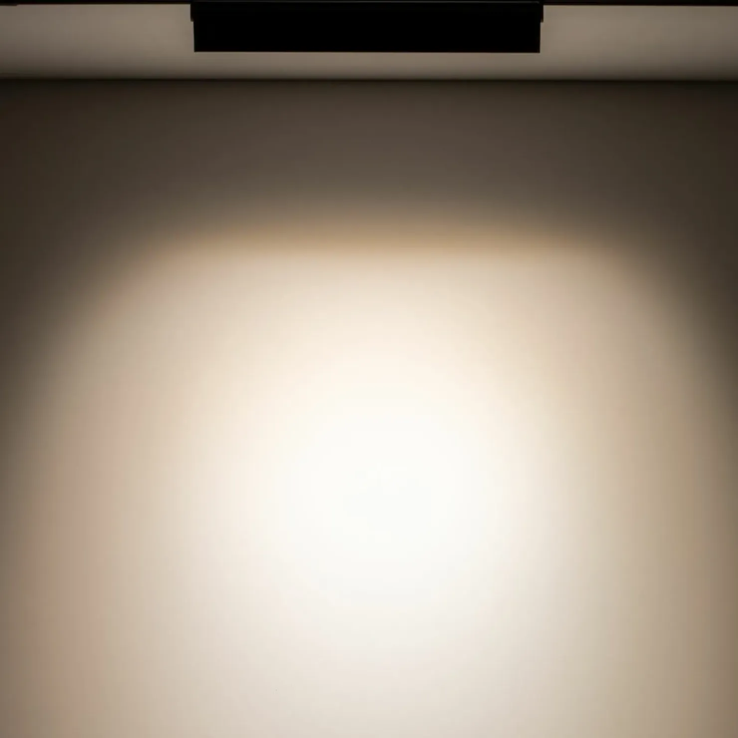 Szeroka lampa do szyny magnetycznej 1F 10151 LVM FOCUS OUT LED | Kaja*Sklep Kaja Cheap