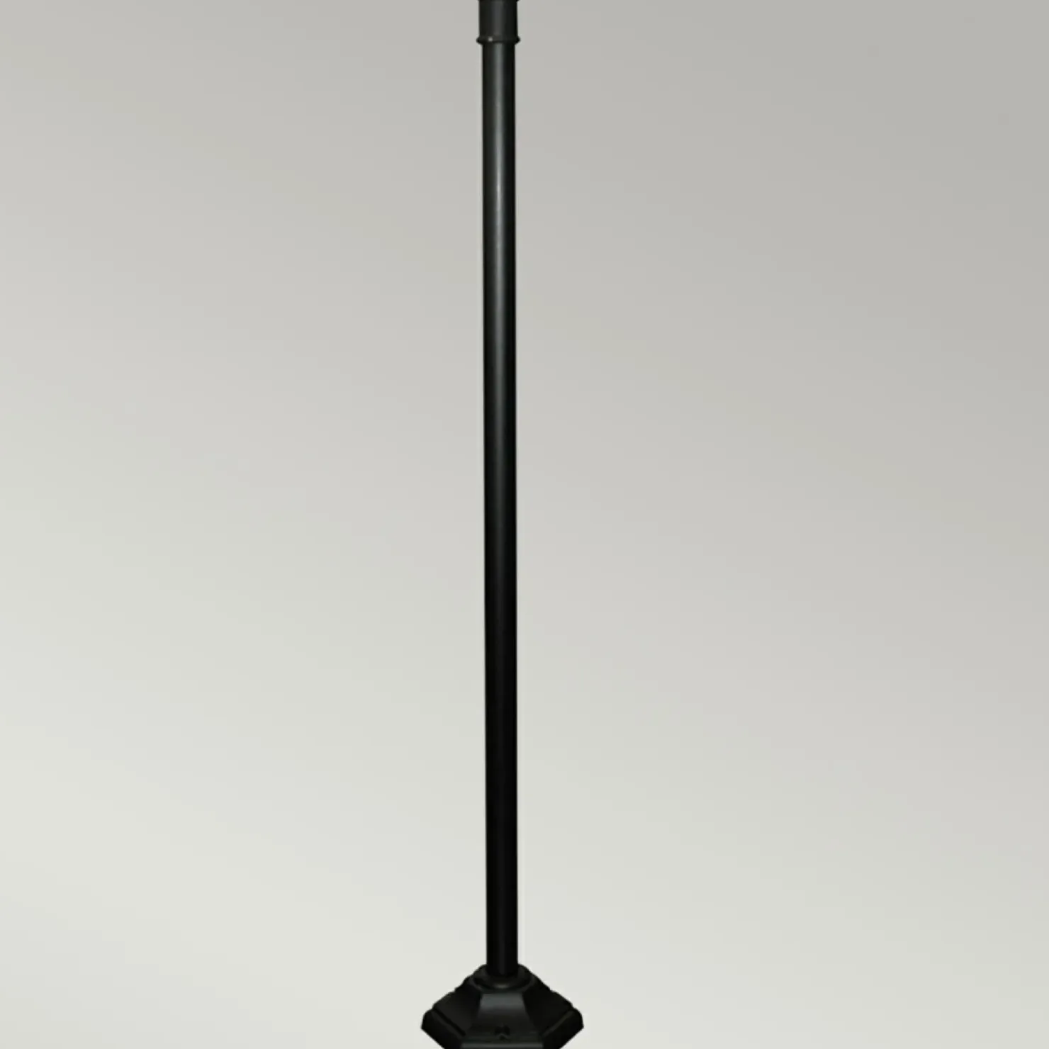 Wysoka lampa ogrodowa, czarna GLENBEIGH-POST z serii GLENBEIGH*Sklep Kaja Cheap