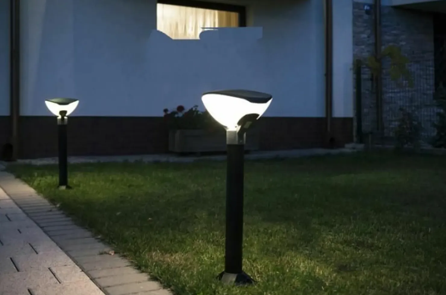 Wysoka lampa ogrodowa z nietuzinkowym kloszem TEO 1 z serii TEO | Kaja Oświetlen*Sklep Kaja Shop