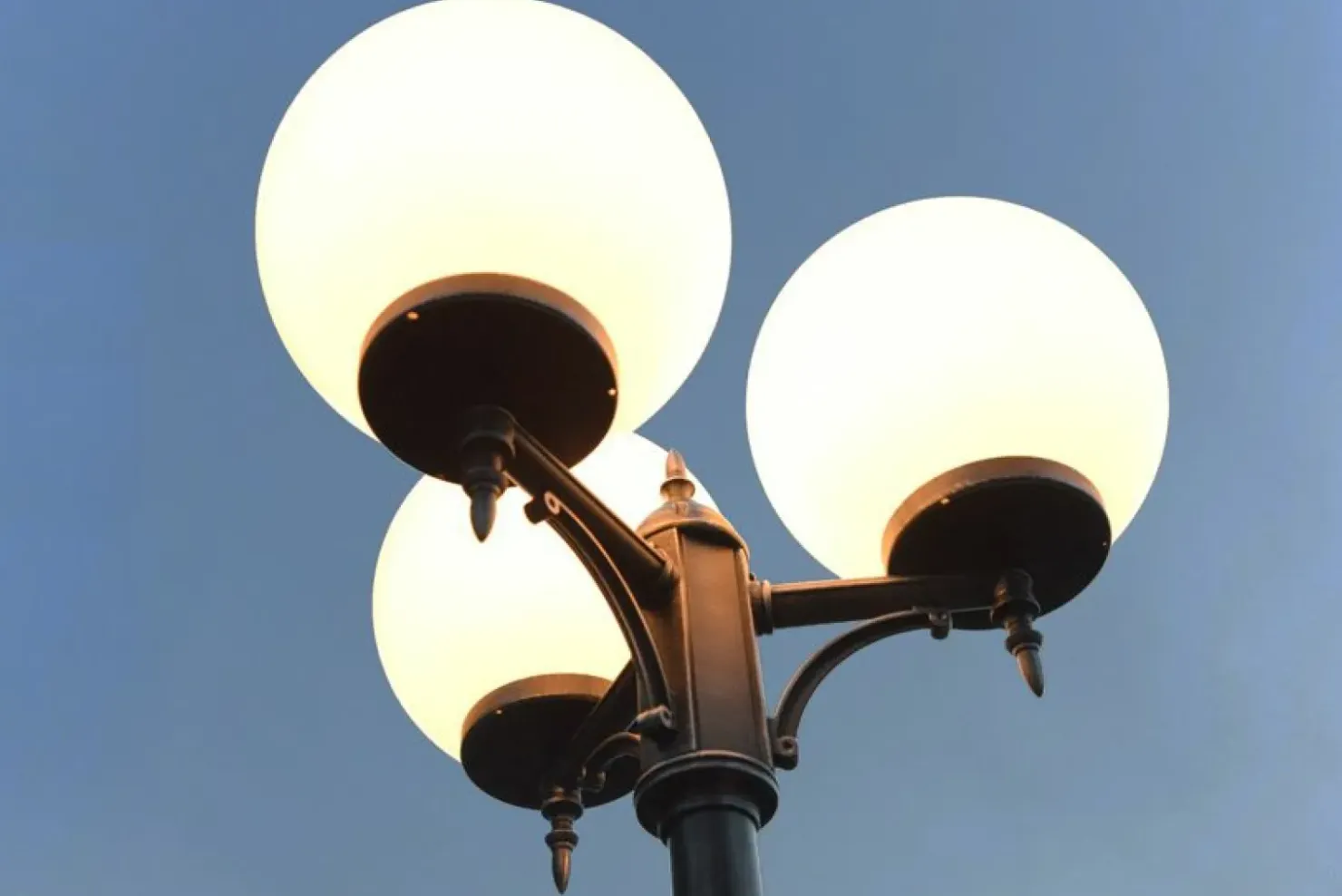 Wysoka, regulowana lampa ogrodowa OGMWN 3 300 z serii KULE CLASSIC | Kaja Oświet*Sklep Kaja Best Sale