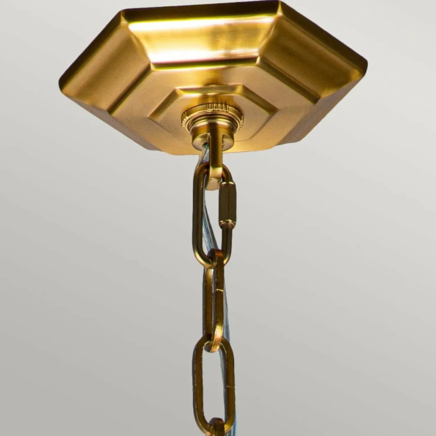 Złota lampa wisząca na łańcuchu FE-CORINNE-3P-M-BB z serii CORINNE*Sklep Kaja New