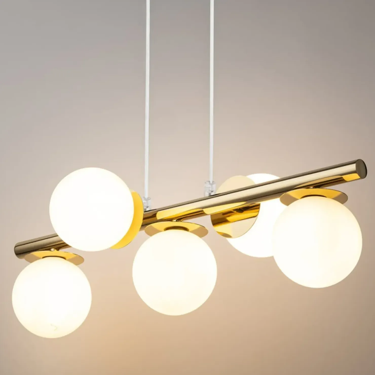 Hot Sklep Kaja Złota lampa wisząca z mlecznymi kloszami SIG 40795 z serii AVOLA